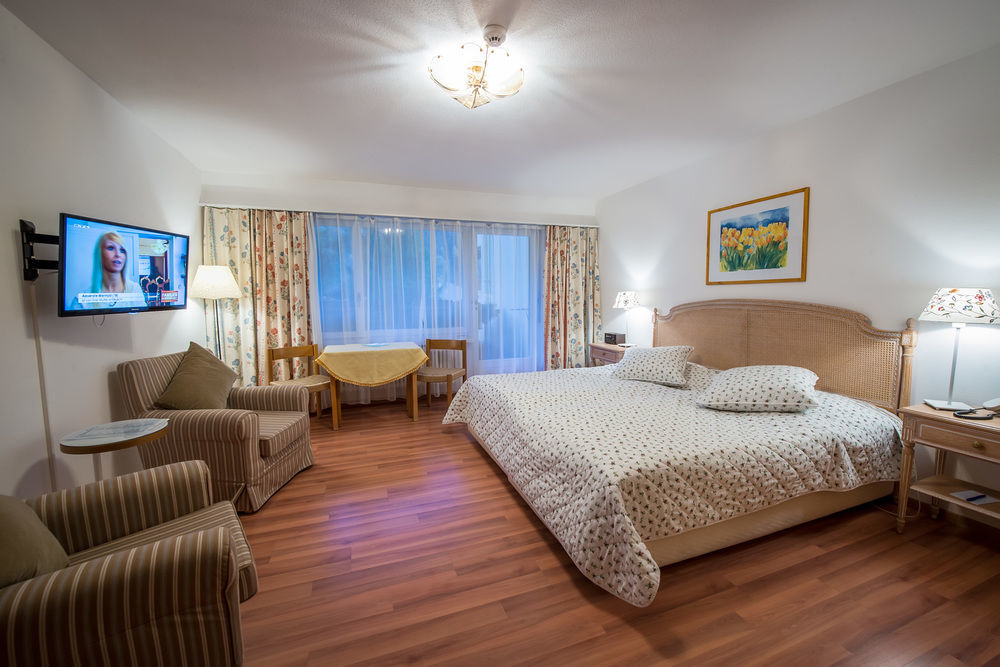 เบดโฮเทล ซาลีนา มารีส - เวลล์เนสส์ แอนด์ วินเทจ Hotel Morel ภายนอก รูปภาพ